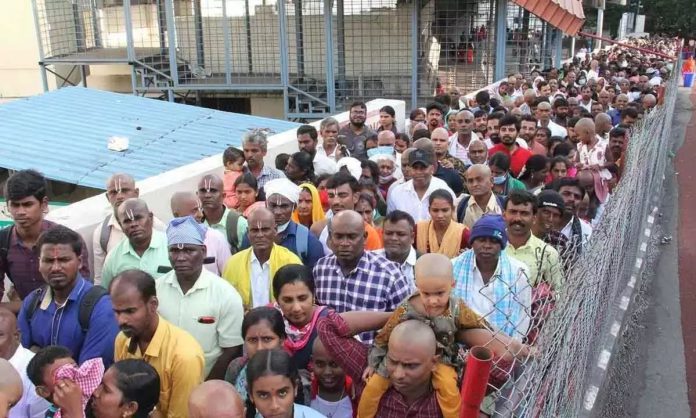 Today Tirumala Crowd Status Live